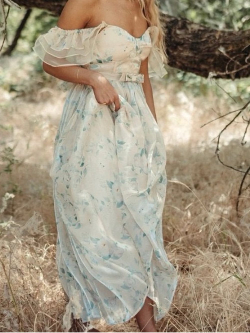 Amable Freesia Ruffle Maxxi Dress Pale Floral Shimmer Gown Bow